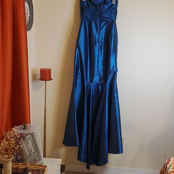 Pretty Maids strapless blue ruffled mermaid maxi gown size 10 - Picture 7 of 14